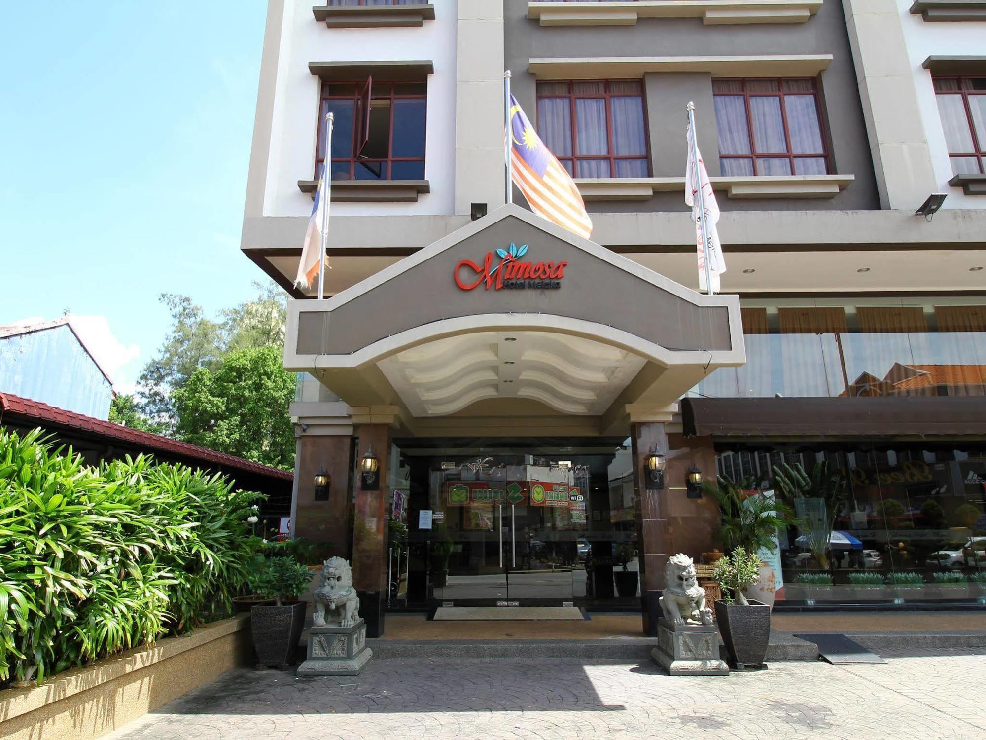 Hotel Mimosa Малакка Экстерьер фото