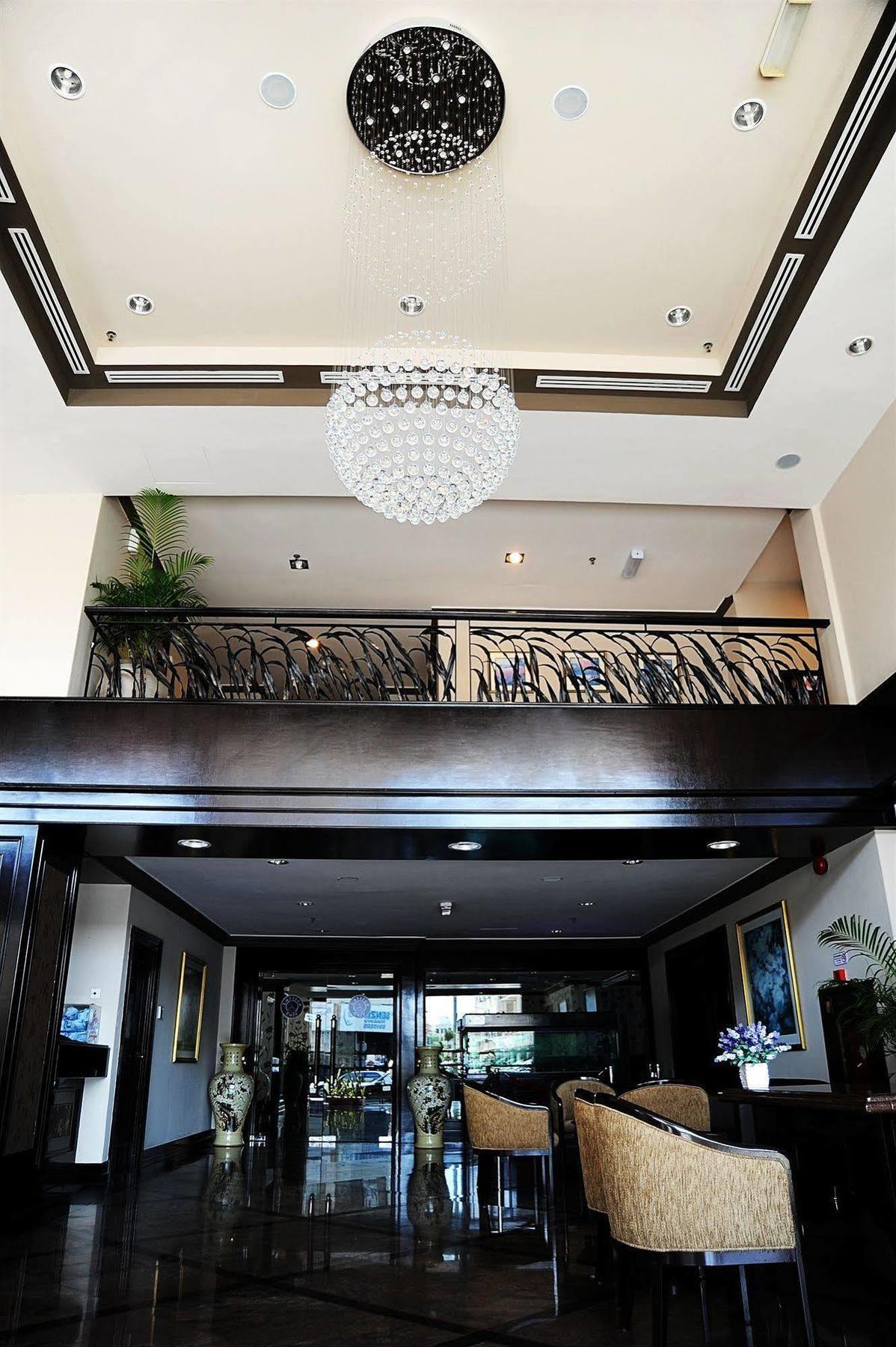 Hotel Mimosa Малакка Экстерьер фото