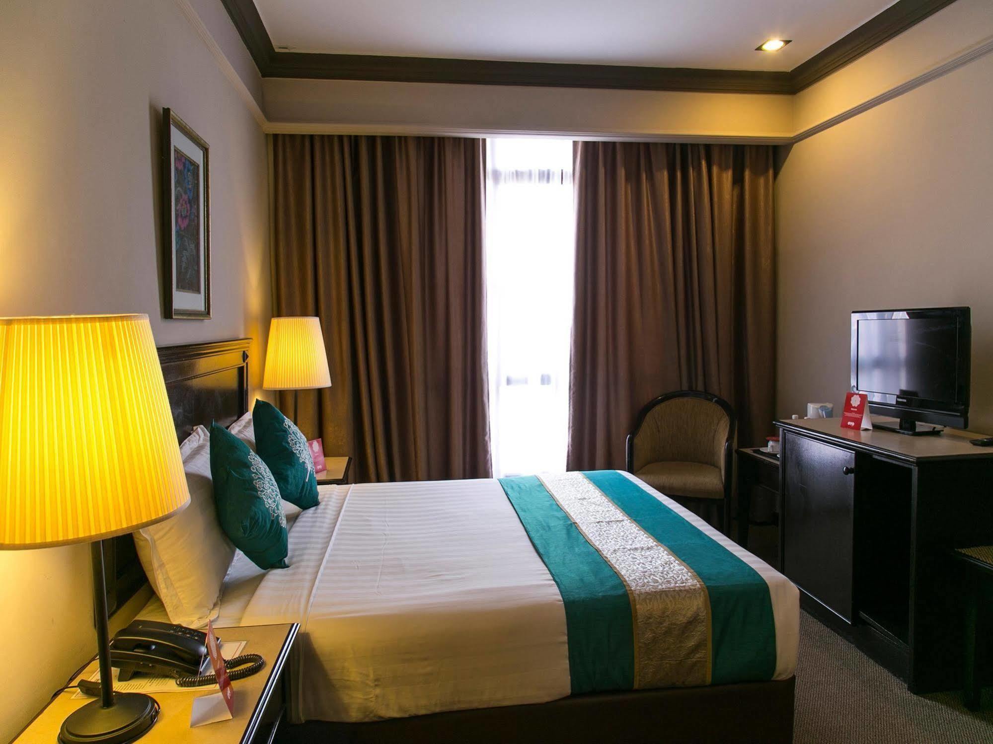 Hotel Mimosa Малакка Экстерьер фото